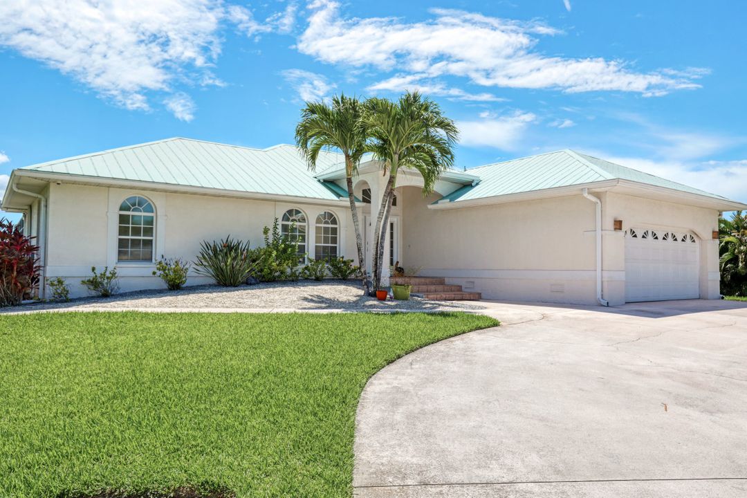 17721 Broadway Ave, Fort Myers Beach, FL 33931