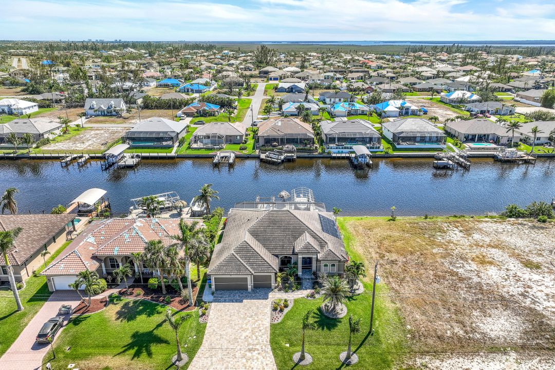 3706 SW 2nd St, Cape Coral, FL 33991