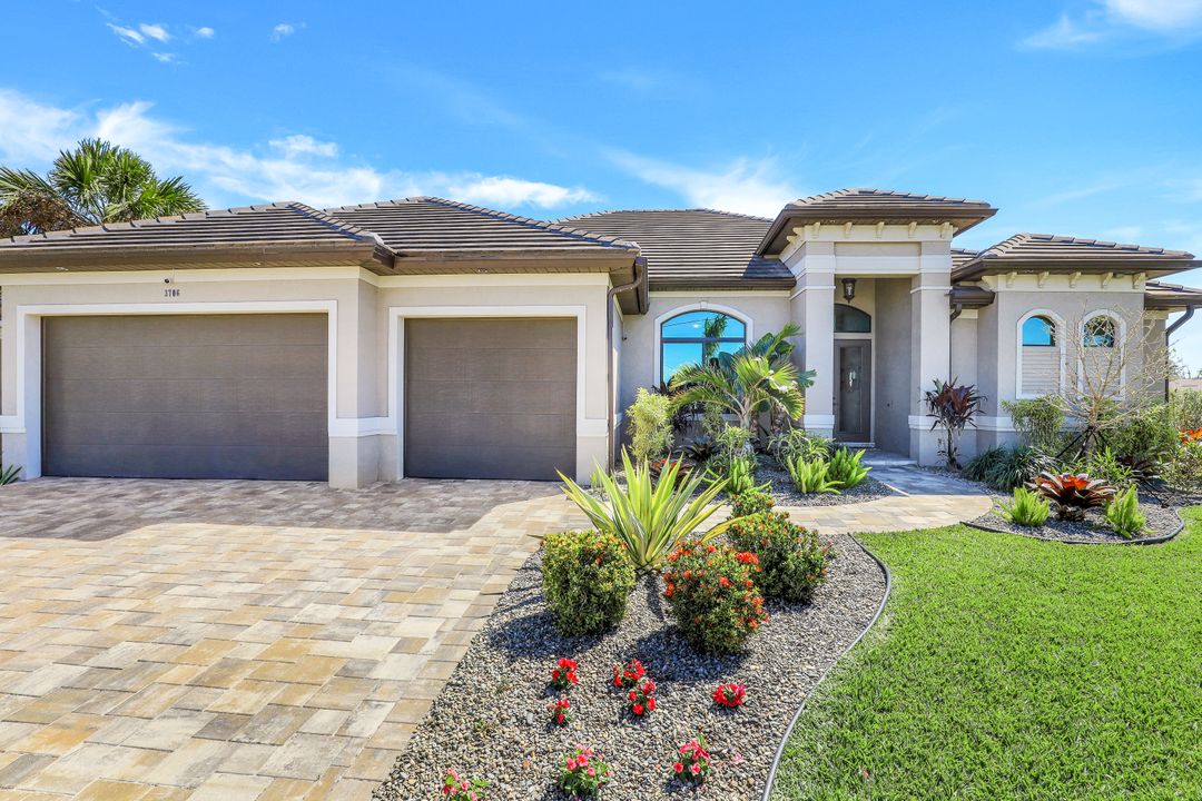 3706 SW 2nd St, Cape Coral, FL 33991