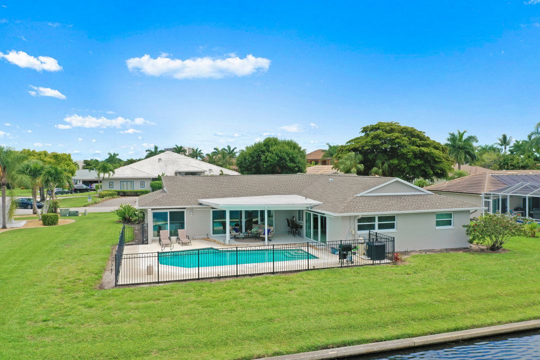 922 S Town and River Dr, Fort Myers, FL 33919