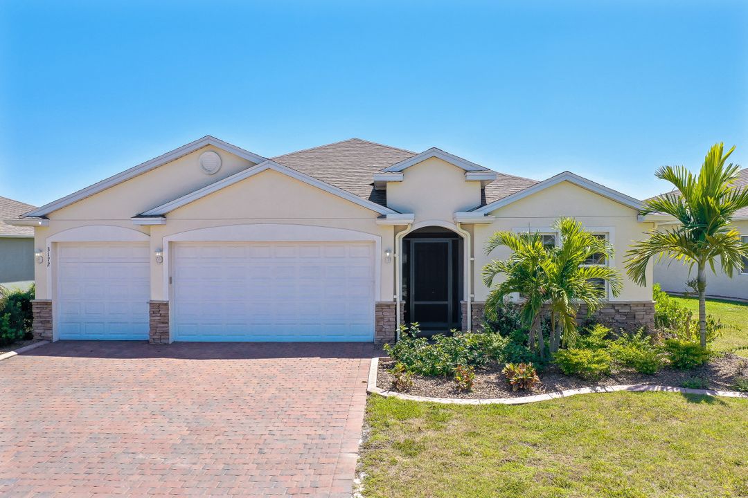 3172 Amadora Cir, Cape Coral, FL 33909