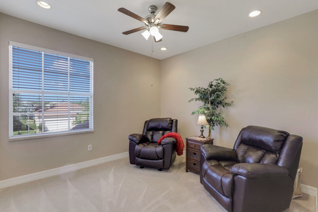 10106 Mimosa Silk Dr, Fort Myers, FL 33913