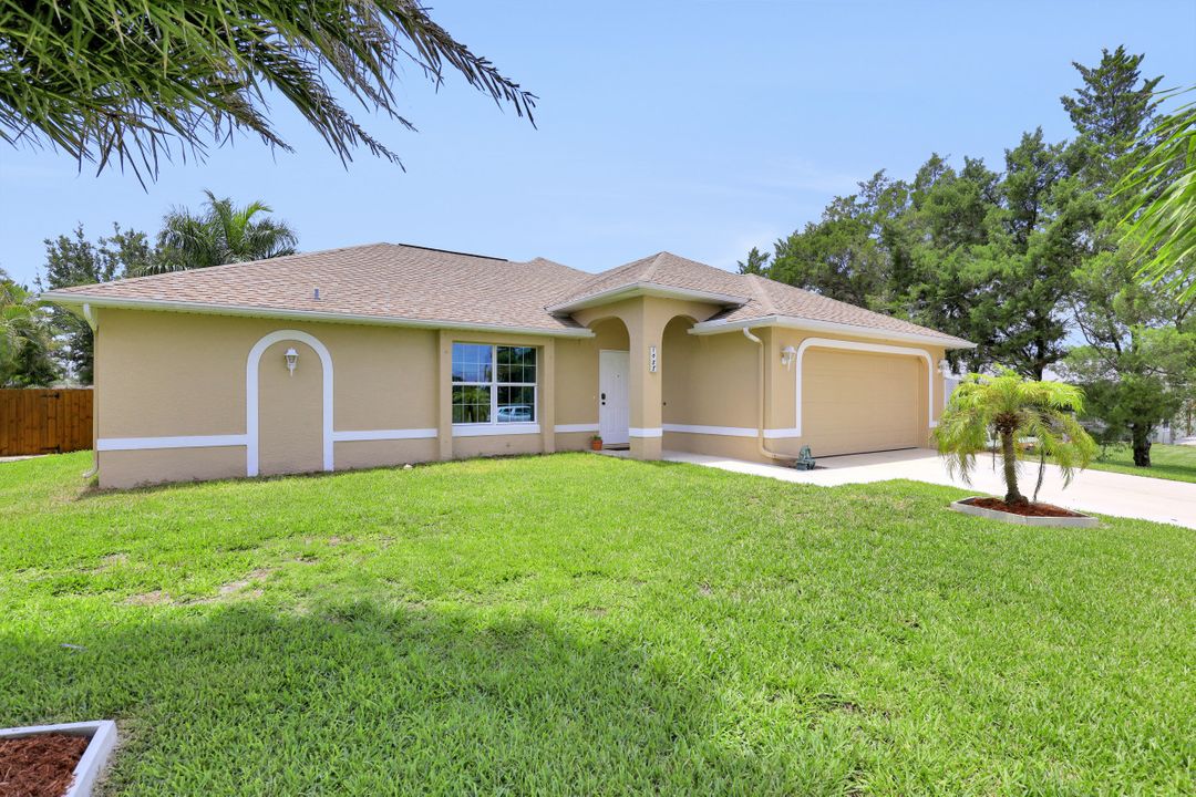 1928 SW 3rd St, Cape Coral, FL 33991