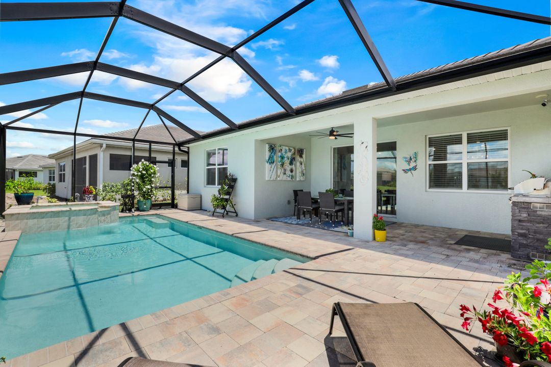 16521 Seagate Pl, Bonita Springs, FL 34135