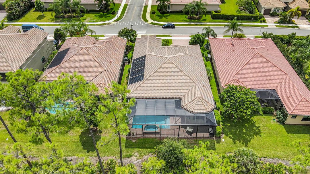 3916 Gibralter Dr, Naples, FL 34119