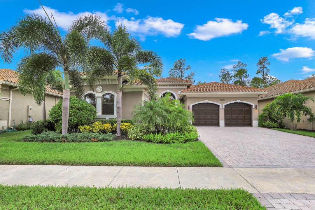 2998 Cinnamon Bay Cir, Naples, FL 34119