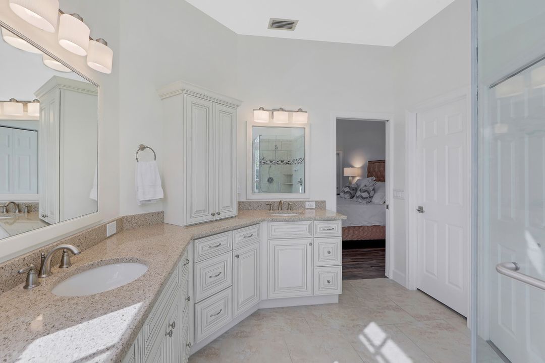 3440 Thornbury Ln, Bonita Springs, FL 34134