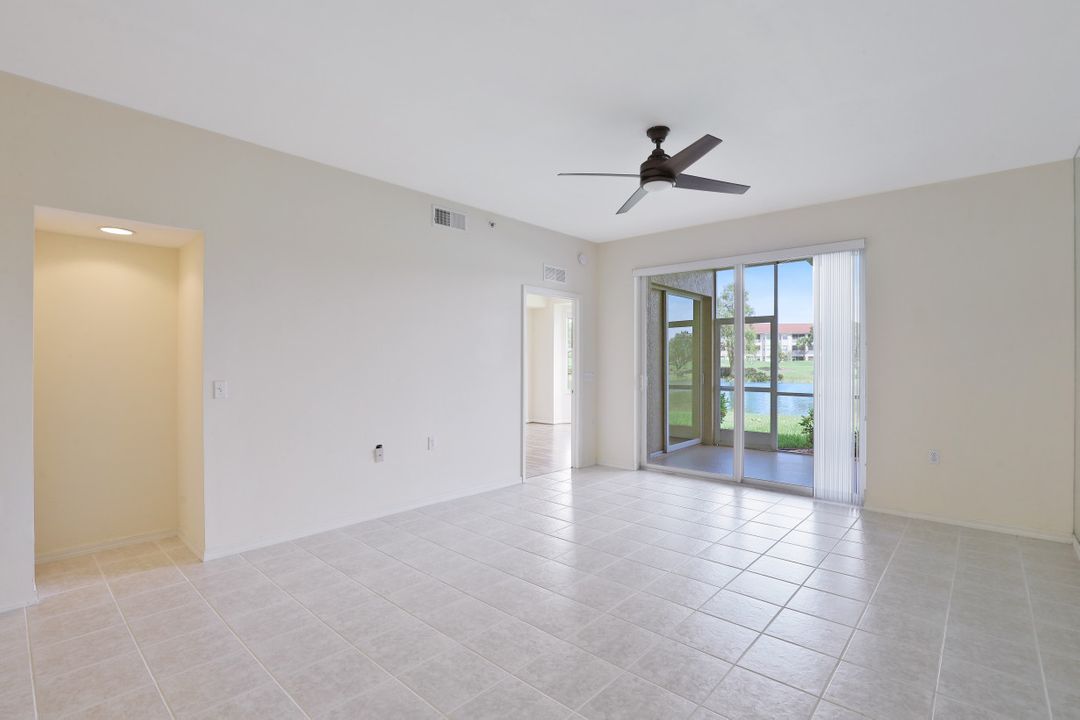 2870 Cypress Trace Cir #1712, Naples, FL 34119