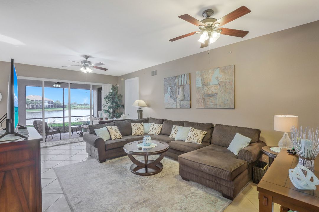 8763 Coastline Ct #101, Naples, FL 34120