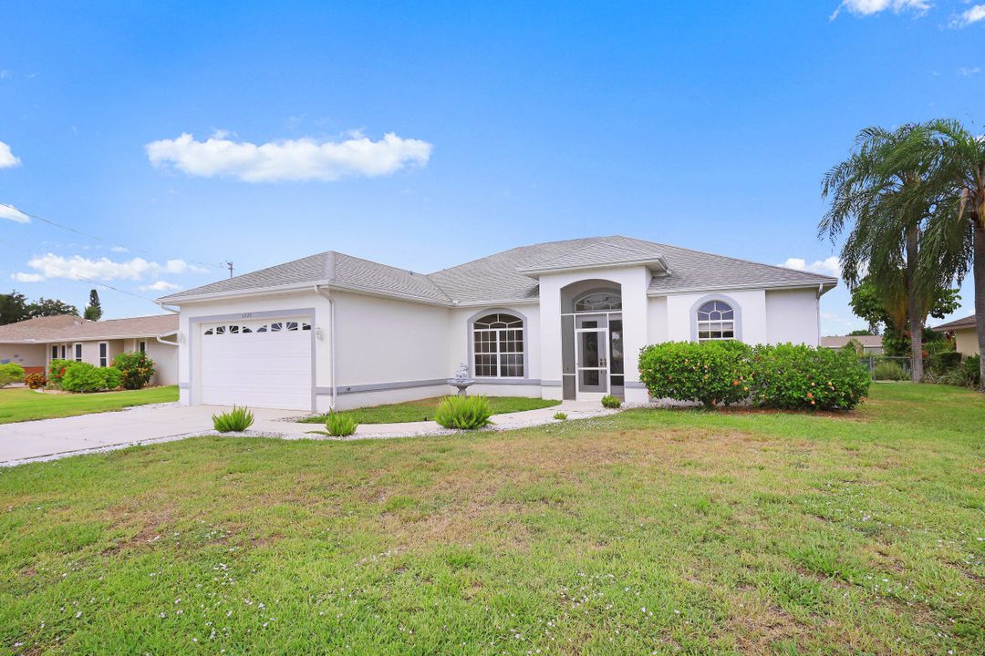 1221 SE 36th Terrace, Cape Coral, FL 33904