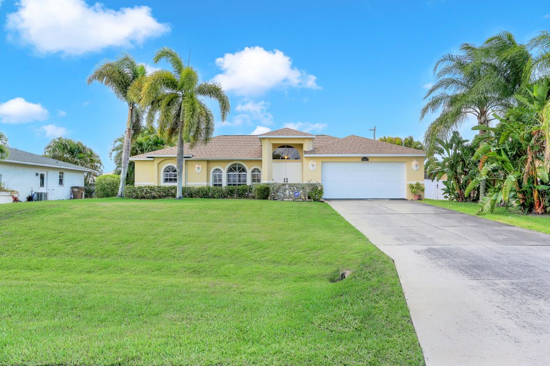 4137 SW 10th Ave, Cape Coral, FL 33914