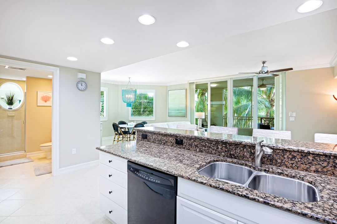 2738 Tiburon Blvd E #301, Naples, FL 34109