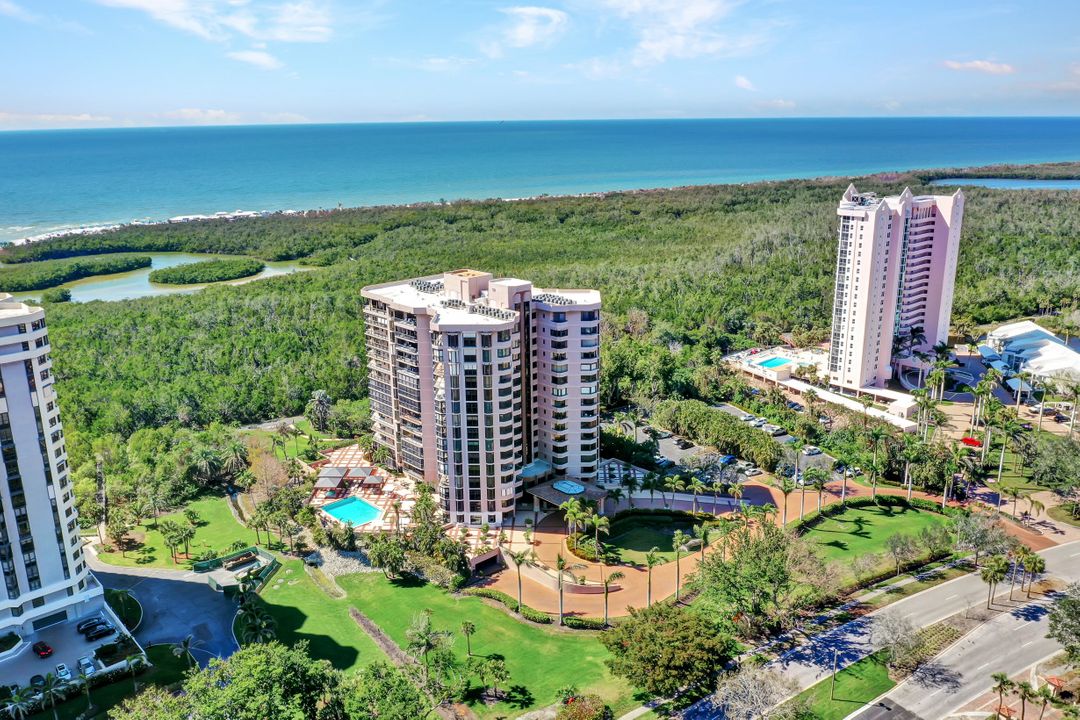 6075 Pelican Bay Blvd #406, Naples, FL 34108