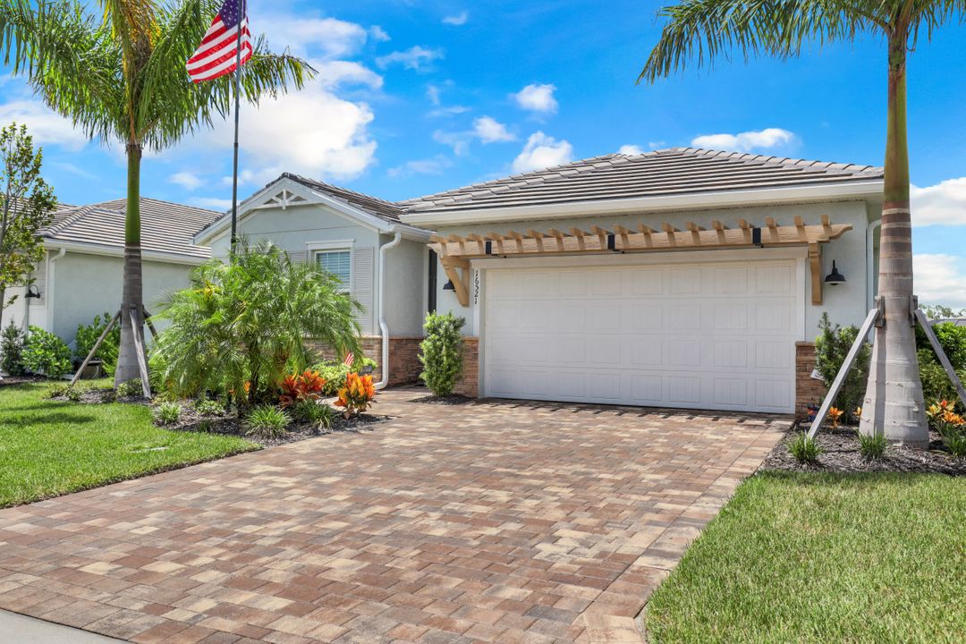 16521 Seagate Pl, Bonita Springs, FL 34135