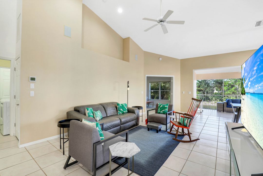 5360 Andover Dr  #202, Naples, FL 34110