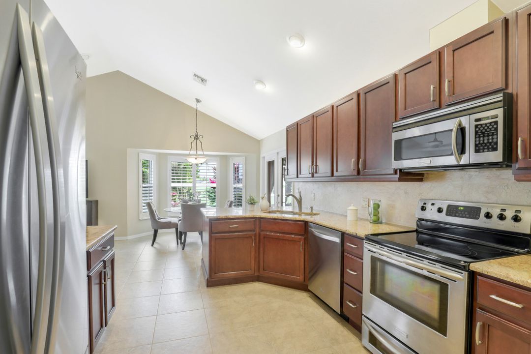 11431 Waterford Village Dr, Fort Myers, FL 33913