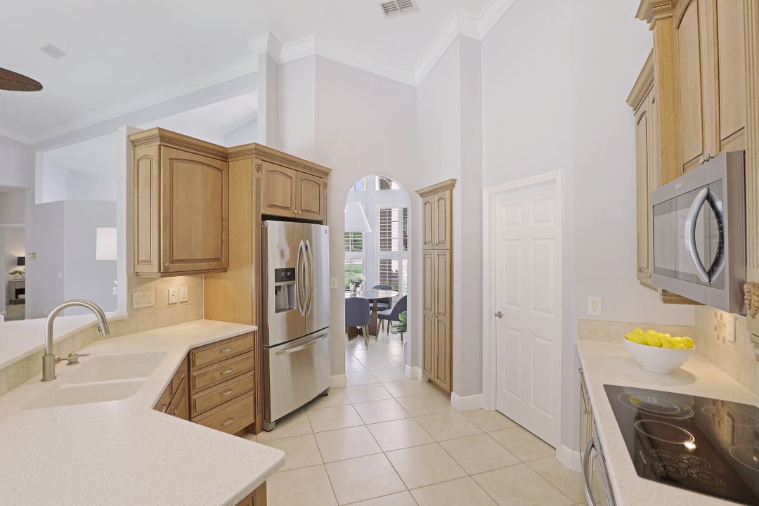 9107 Pinnacle Ct, Naples, FL 34113