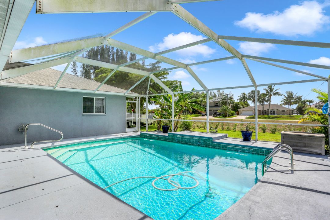 1021 NW 43rd Ave, Cape Coral, FL 33993
