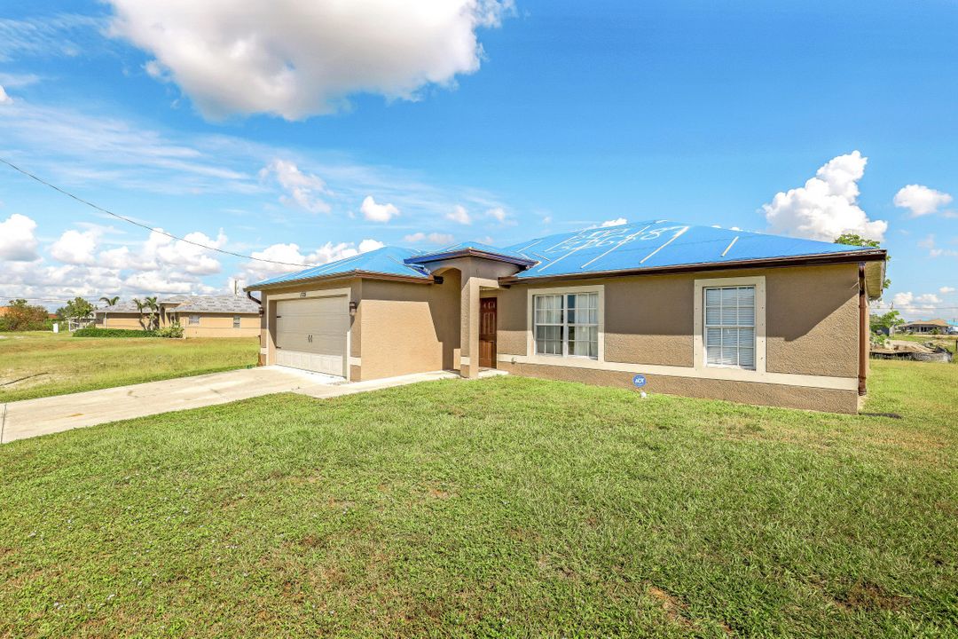 1725 NW 11th Ct, Cape Coral, FL 33993