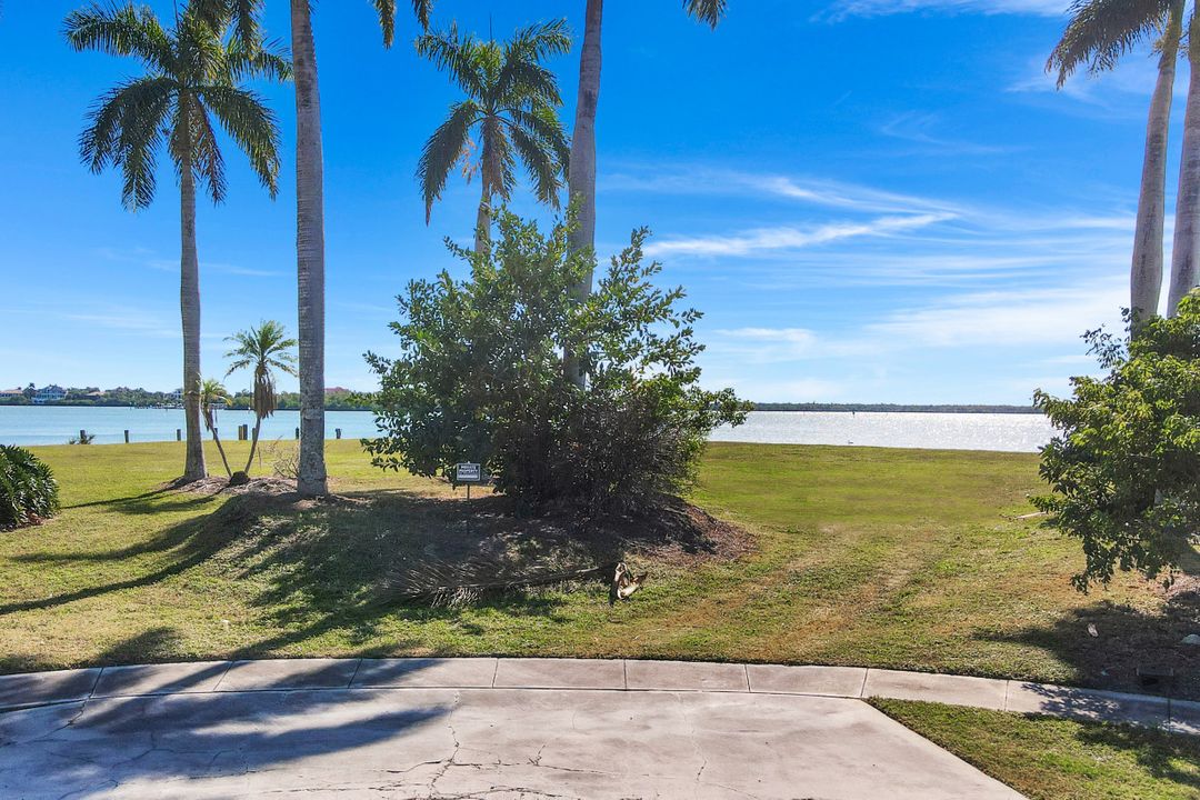 991 Scott Dr, Marco Island, FL 34145