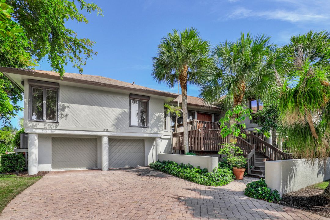 1011 Pettit Ct, Marco Island, FL 34145