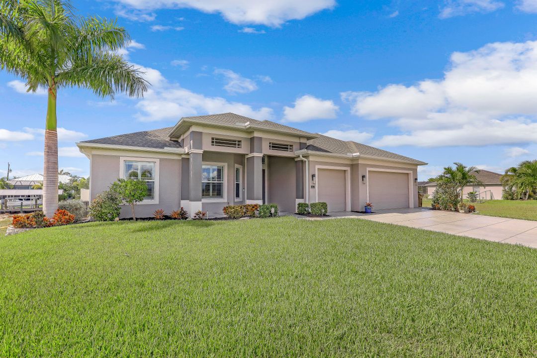 602 NW 32nd Pl, Cape Coral, FL 33993