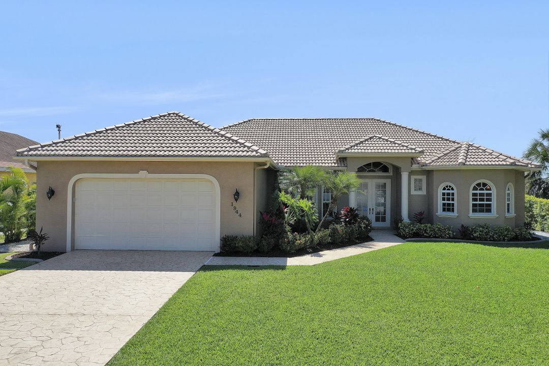 1944 SE 26th St, Cape Coral, FL 33904