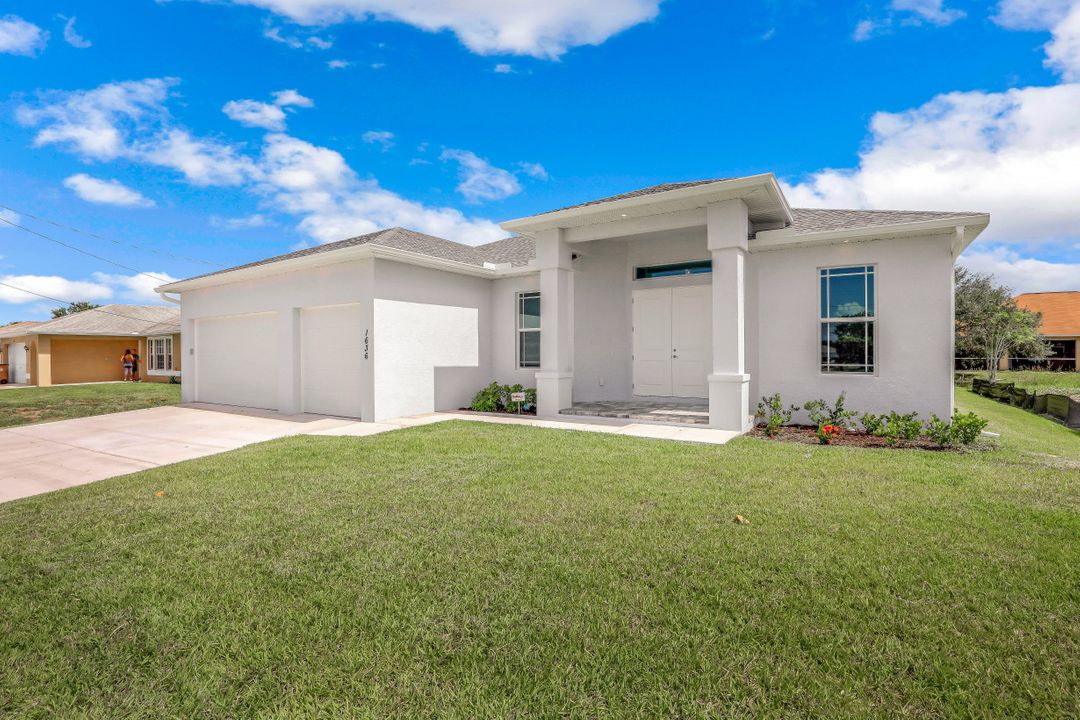 1636 NW 2nd St, Cape Coral, FL 33993