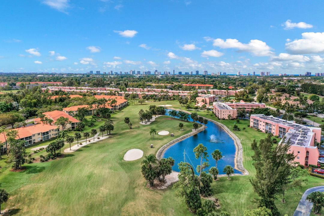 100 Forest Lakes Blvd #112, Naples, FL 34105