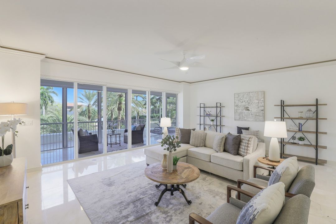 4201 Gulf Shore Blvd N #302, Naples, FL 34103