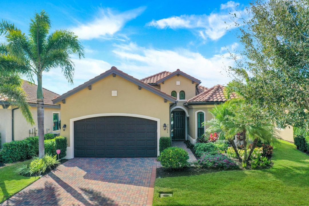 9366 Isla Bella Cir, Bonita Springs, FL 34135