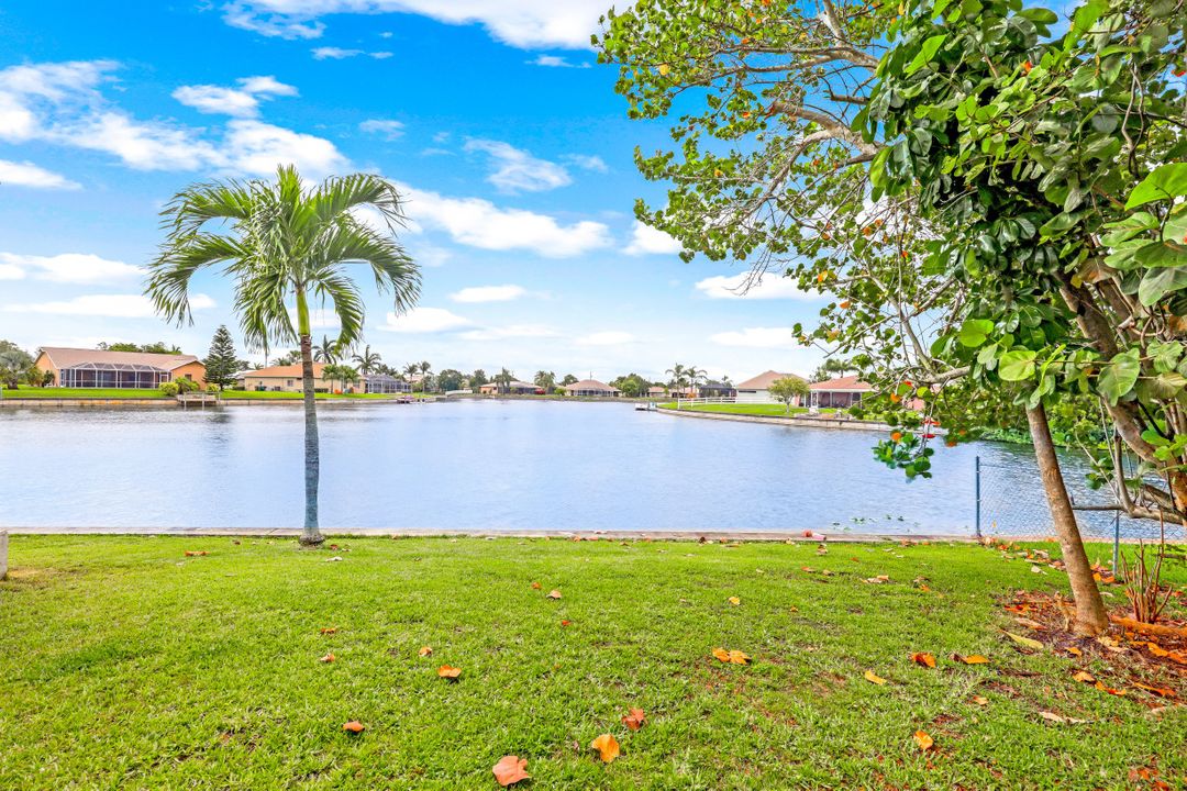 118 NE 21st Ave, Cape Coral, FL 33909