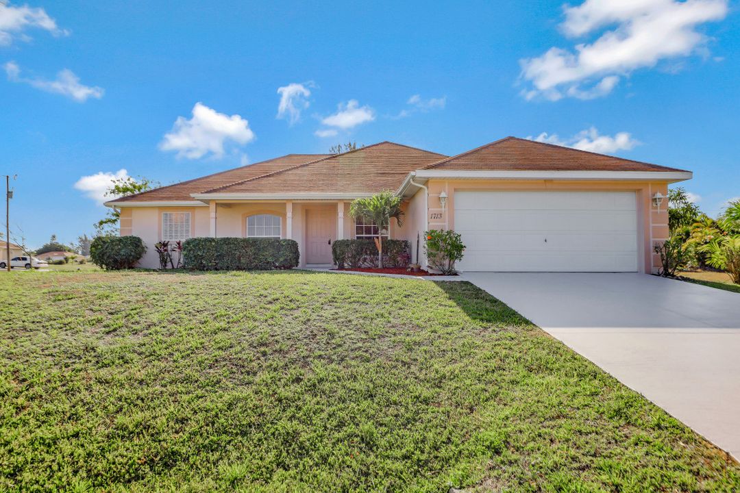 1713 NW 3rd Pl, Cape Coral, FL 33993