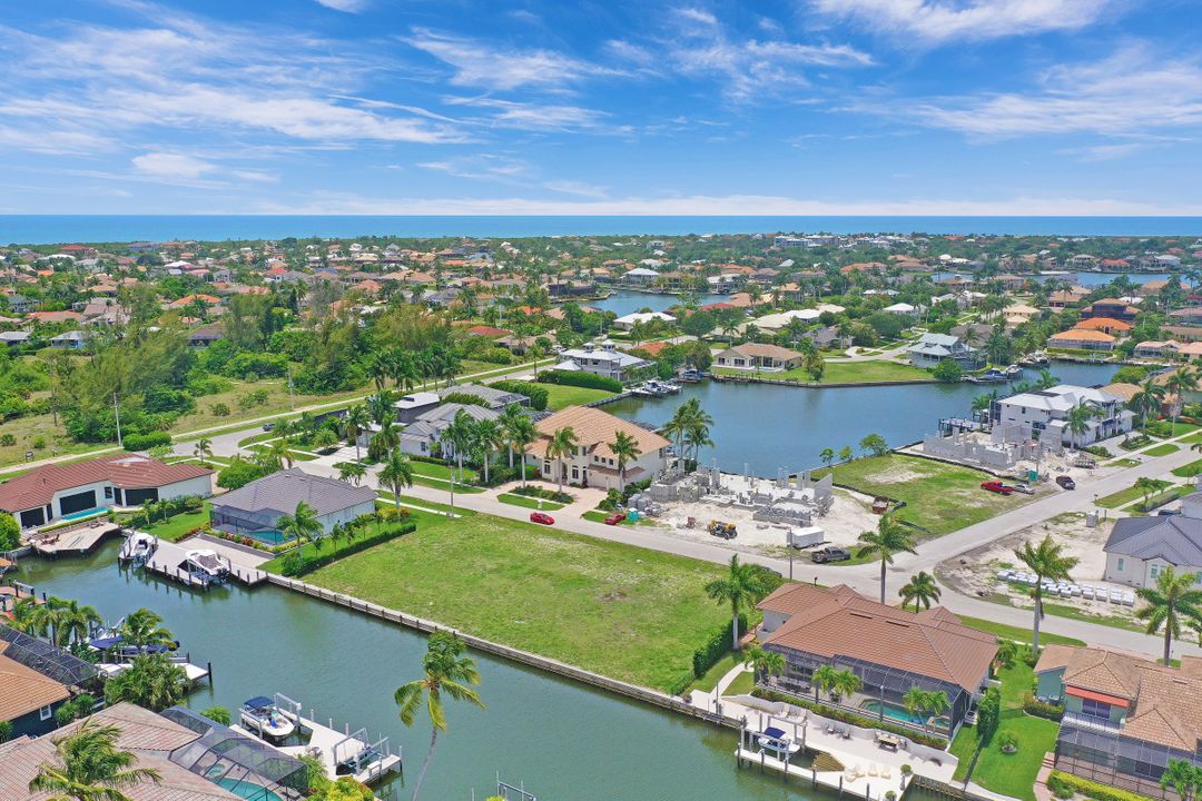 625 Crescent St, Marco Island, FL 34145