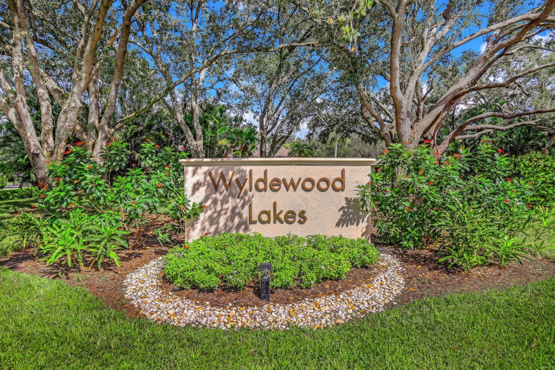 5874 Wyldewood Lakes Ct, Fort Myers, FL 33919