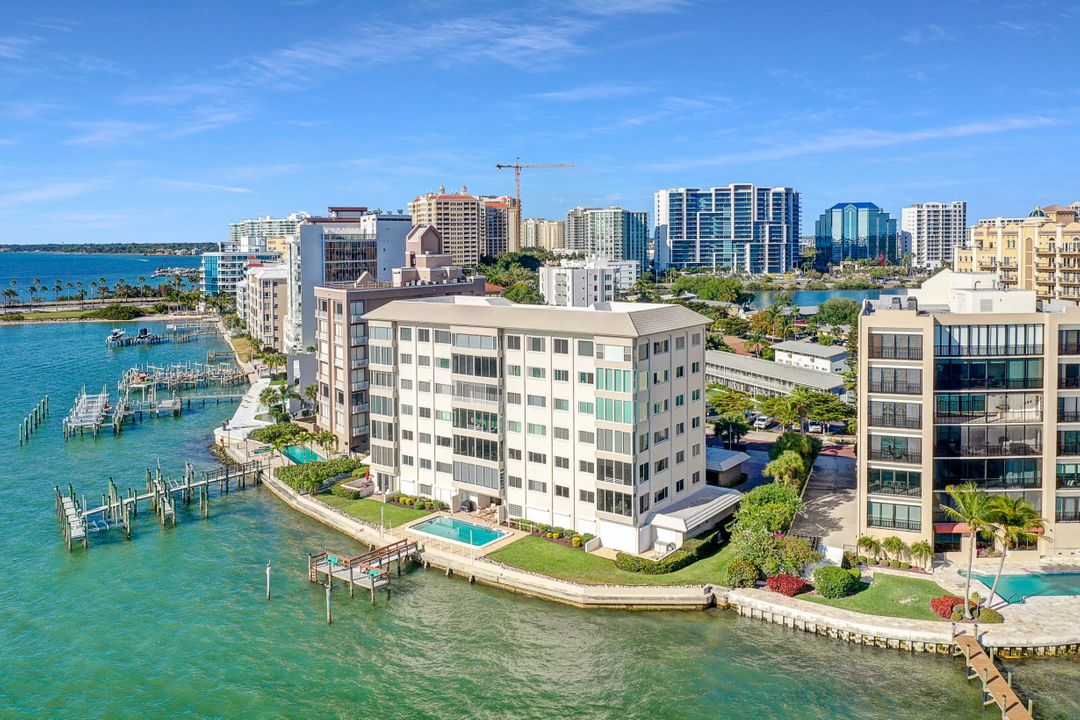 350 Golden Gate Point #32, Sarasota, FL 34236