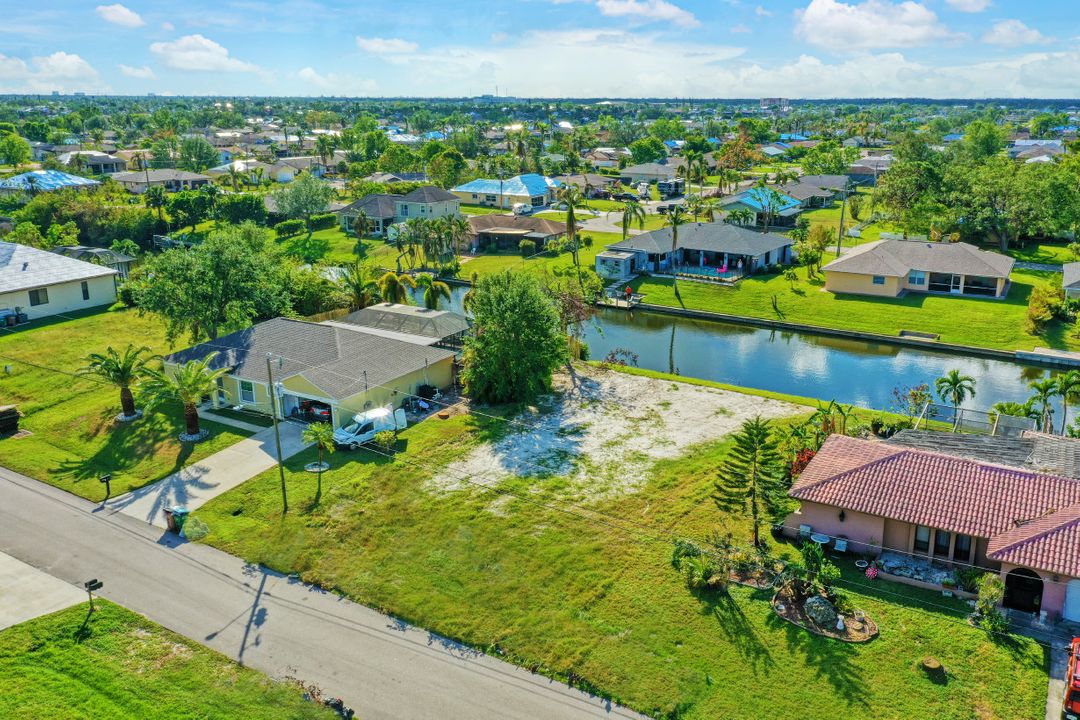 106 SE 23rd Pl, Cape Coral, FL 33990