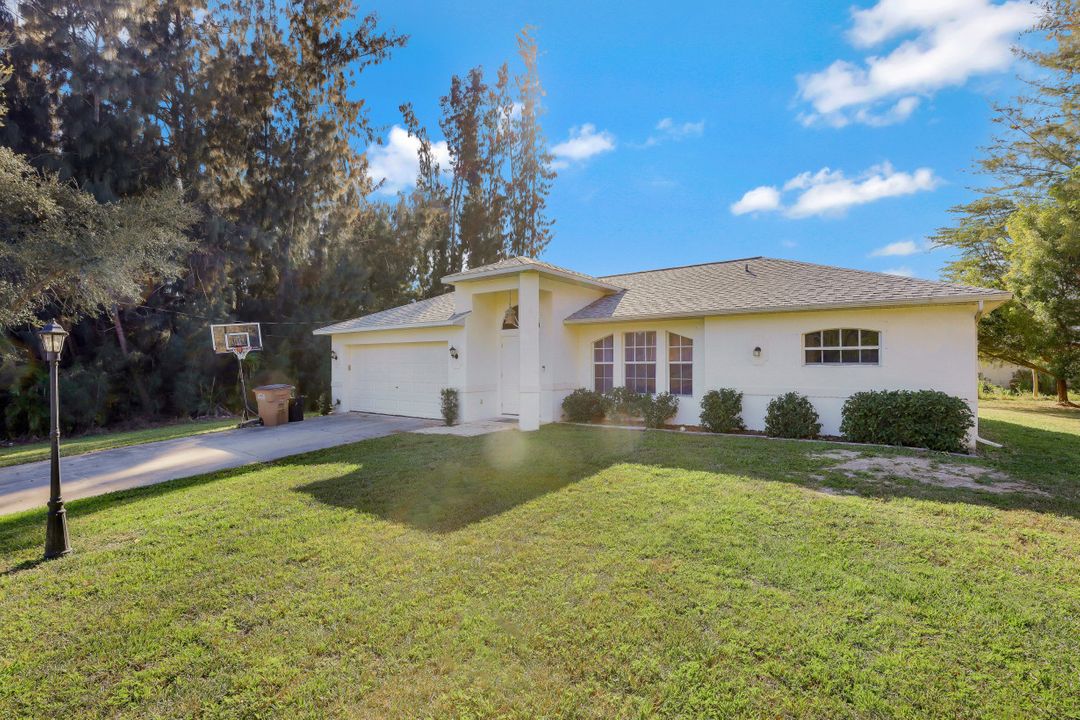 644 SW 19th Ave, Cape Coral, FL 33991