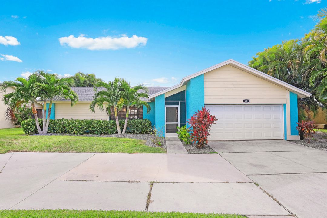 614 Cape Coral Pkwy W, Cape Coral, FL 33914