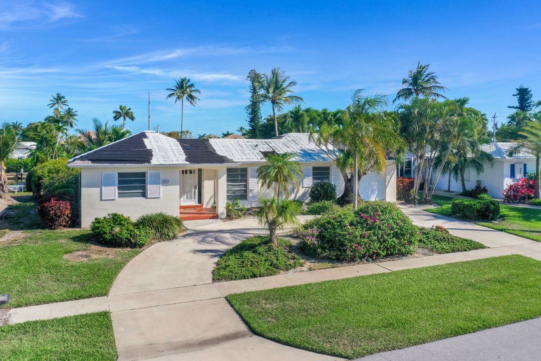 1211 Mulberry Ct, Marco Island, FL 34145