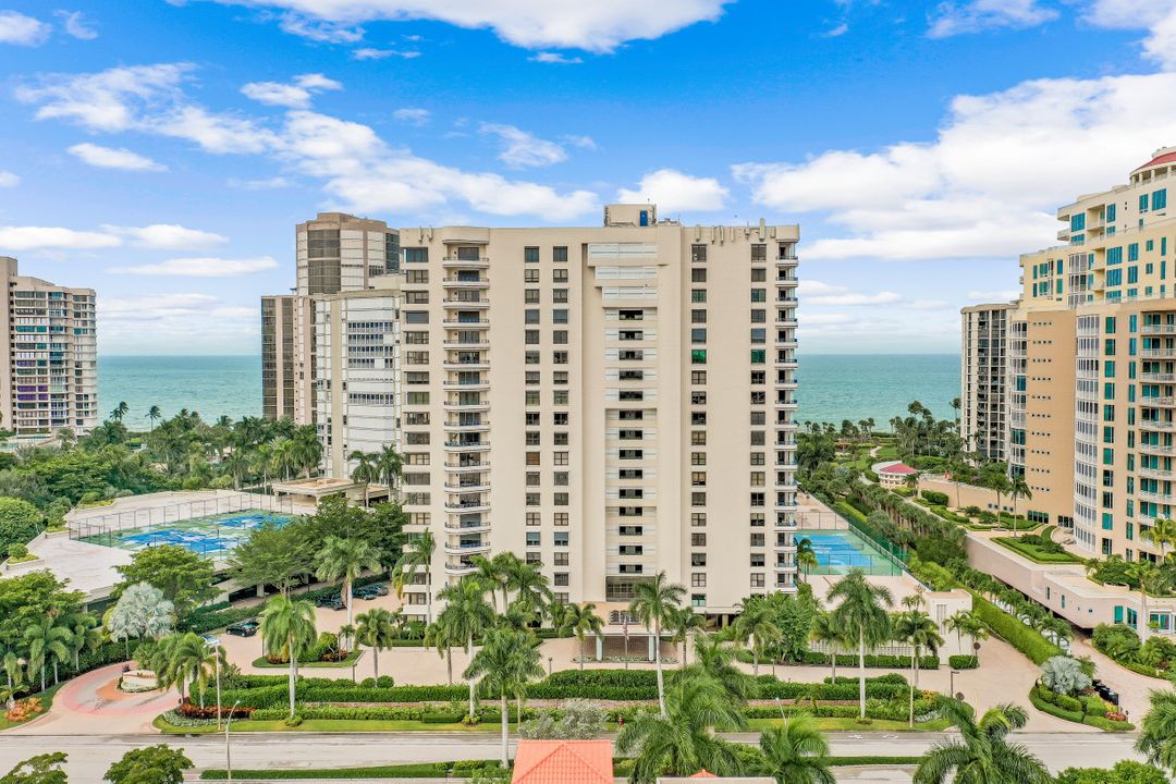 4451 Gulf Shore Blvd N #205, Naples, FL 34103