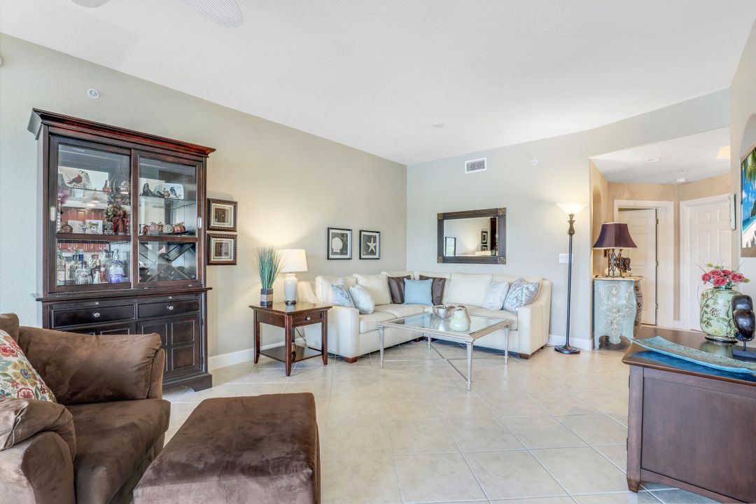 9521 Ironstone Terrace #101, Naples, FL 34120