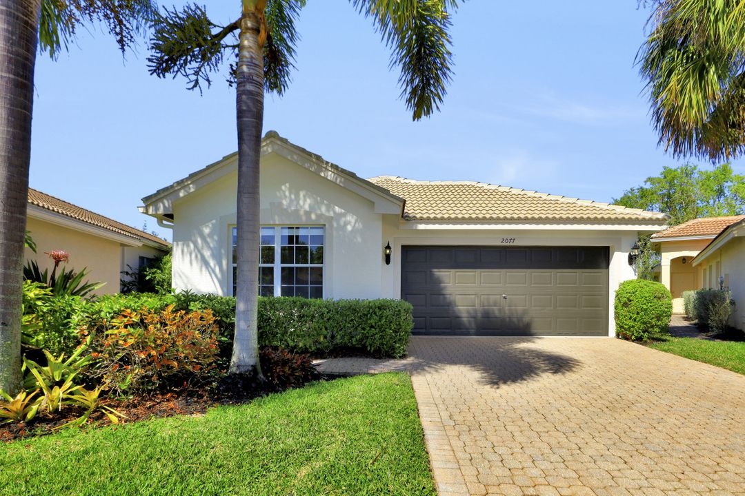 2077 Painted Palm Dr, Naples, FL 34119