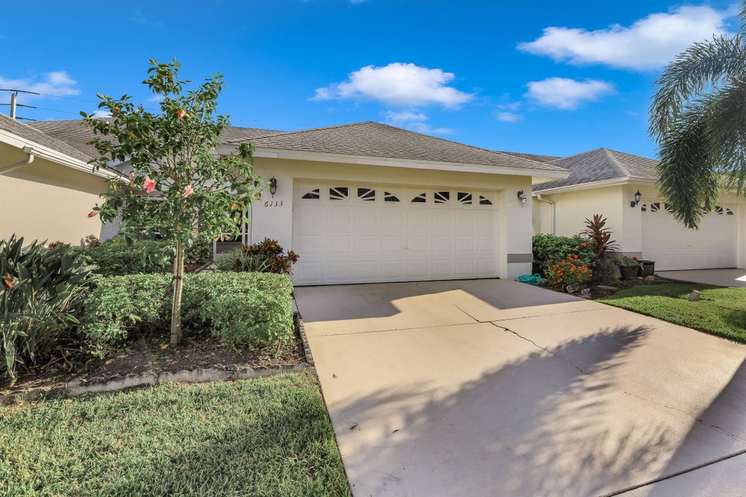 6133 Thresher Dr #402, Naples, FL 34112