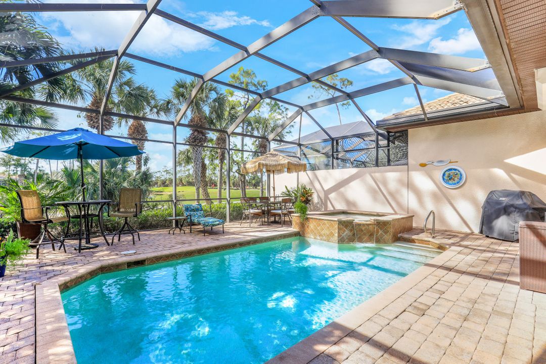 7599 Moorgate Point Way, Naples, FL 34113