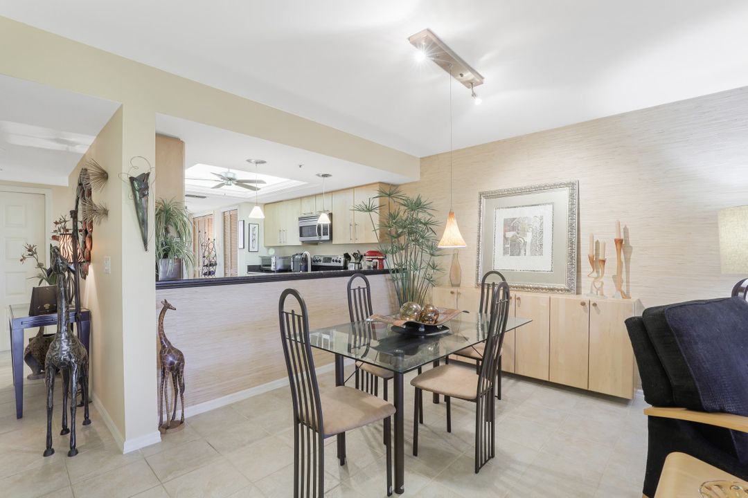 16230 Kelly Cove Dr #221, Fort Myers, FL 33908