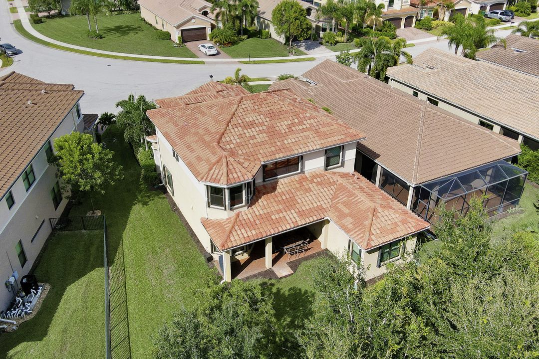 3271 Pacific Dr, Naples, FL 34119