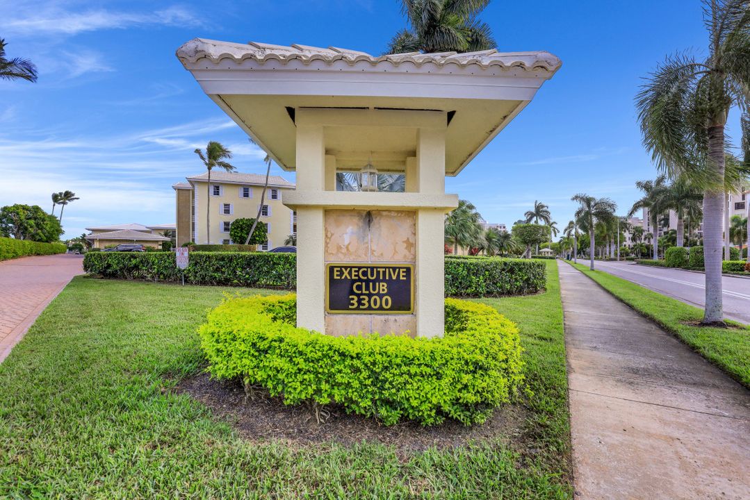 3300 Gulf Shore Blvd N #103, Naples, FL 34103