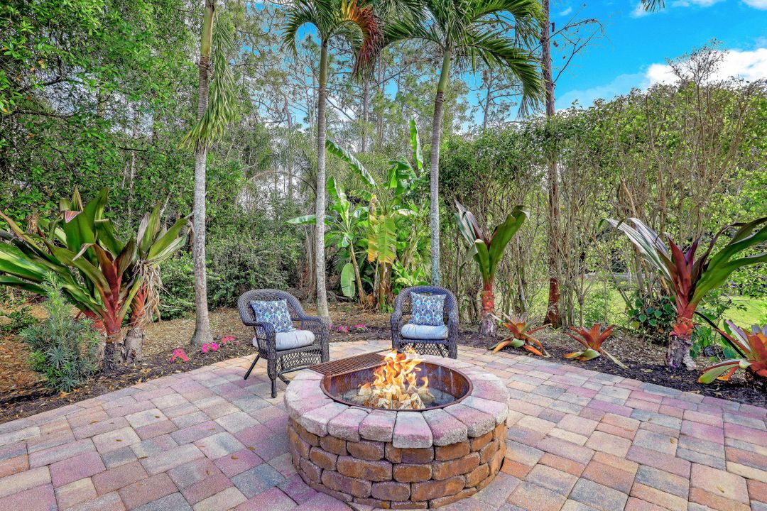 6080 Cypress Hollow Way, Naples, FL 34109