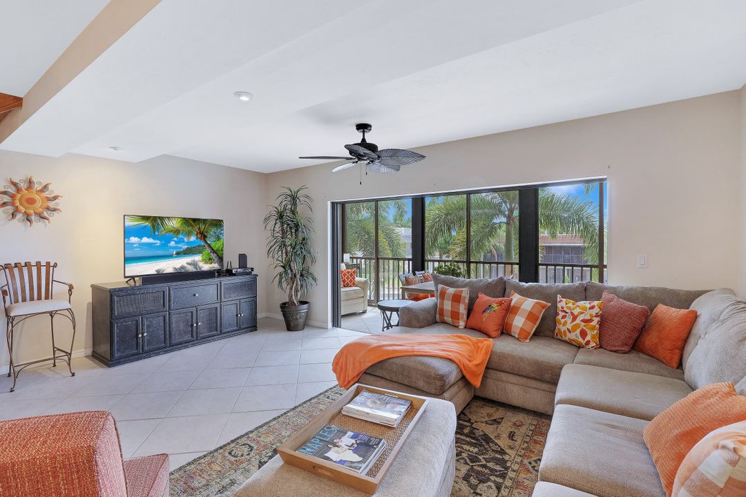 1400 Blue Point Ave #206, Naples, FL 34102